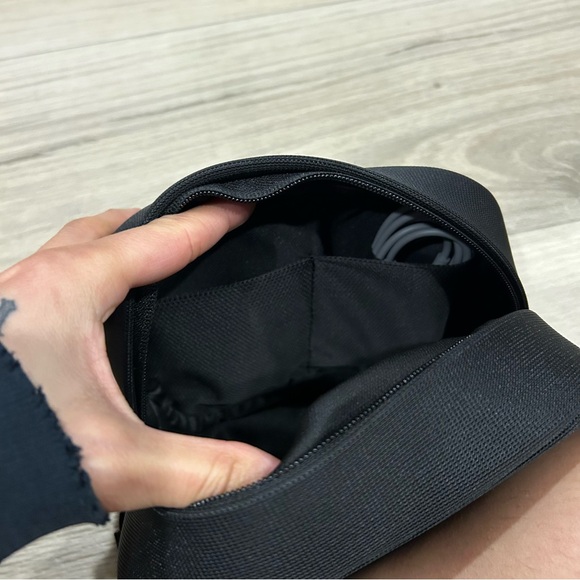 Beats Studio Pro Navy Blue Wireless Noise Cancelling Headphones - Picture 10 of 14